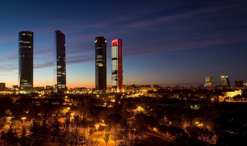 cidade de madrid a noite