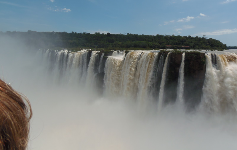 Vista das Cataratas do Iguaçu na divisa com a Argentina